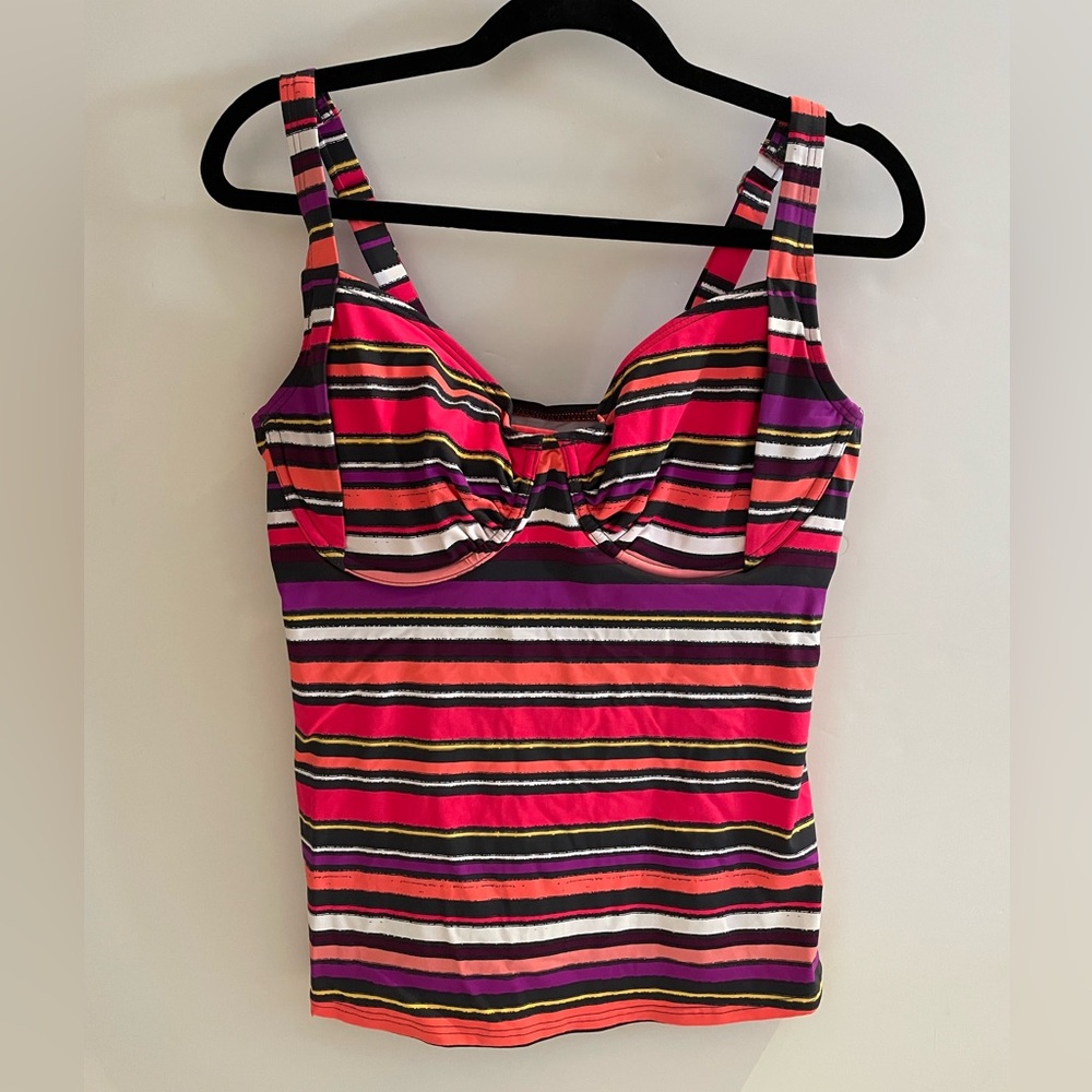 Title Nine tankini top 36DD underwire support inner clasp adjustable straps